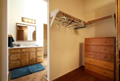 Treehouse Lodge - image 10