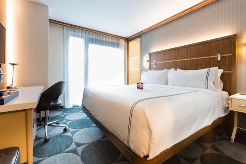 Crowne Plaza Hy36 Midtown Manhattan by IHG