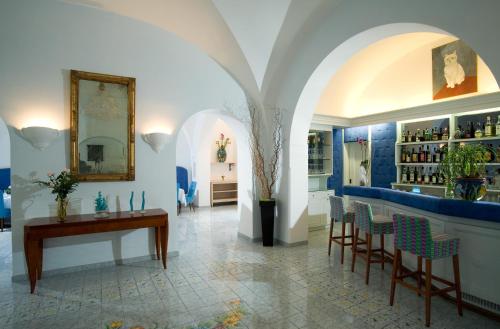 酒吧/高級酒吧, 阿爾貝格加托比昂科酒店 (Albergo Gatto Bianco) in 卡普利