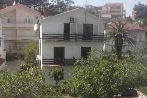Apartments with a parking space Banjol Rab - 11021 Arbe