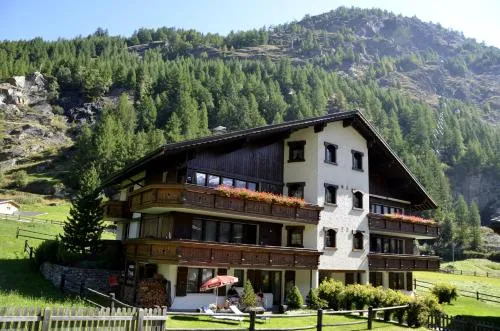 Apartmenthaus Sunshine in Saas-Grund, Schweiz