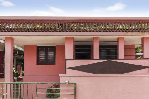 

Homestay for 3 with Wifi, by GuestHouser