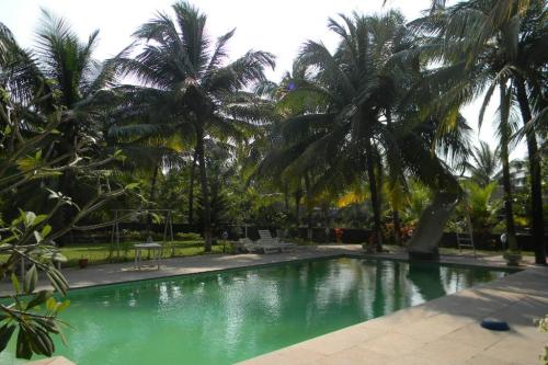 

3-BR stay with a pool, by GuestHouser