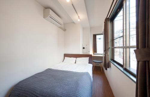 WorldTravelersHostel UENO &AND HOSTEL UENO is conveniently located in the popular Ueno area. The property offers guests a range of services and amenities designed to provide comfort and convenience. Service-minded staff will w