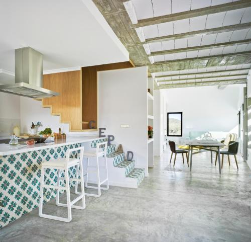 Casa para tres hermanas in คาเวียร์