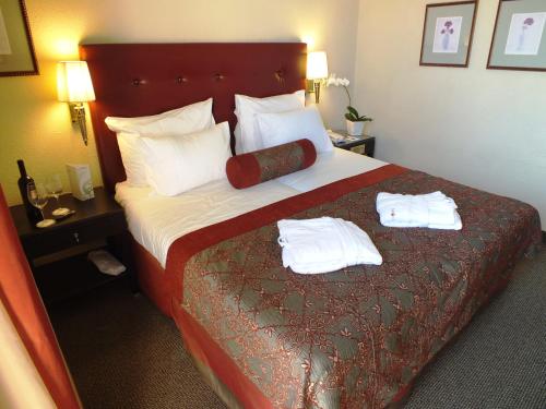 2 twin beds