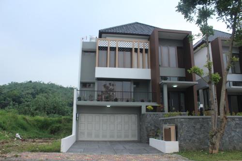 . Villa Bogor Nirwana