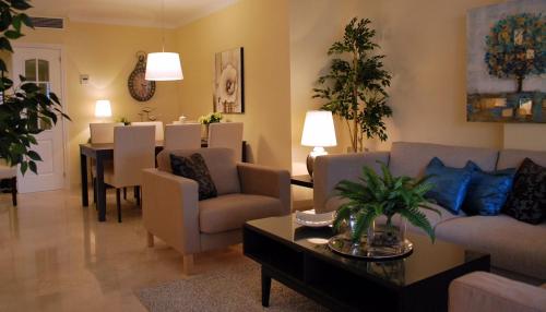 3 Bedroom, 3 Bathroom Apartment with Jacuzzi JO2