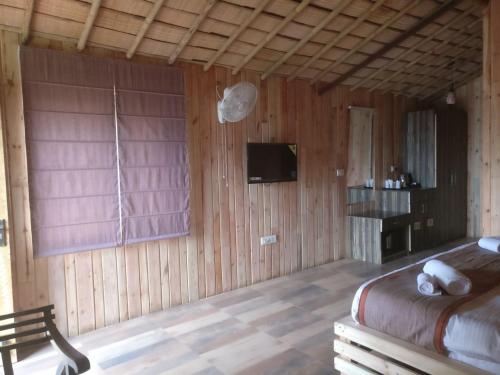 Guestroom, Nainital Adventure Park & Resort in Naukuchiatal
