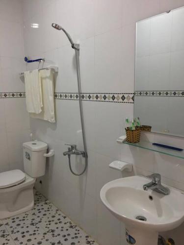 Trang Toan Hotel photo