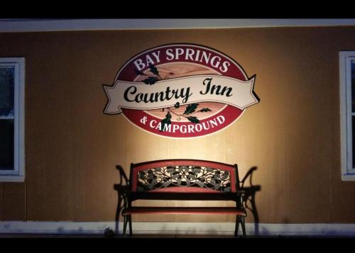 Bay Springs Country Inn & Marina