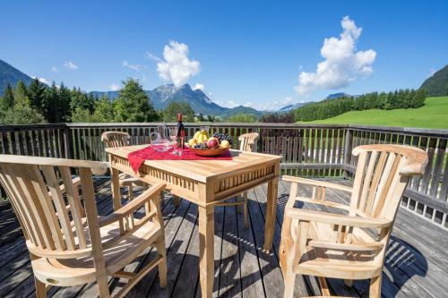 Terraza/balcón, Ausseer Chalet (nahe Hallstatt), Ferienhaus in Hof Bei Salzburg