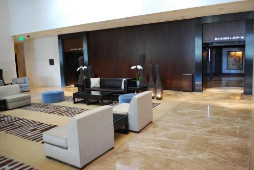 Luxury Suites International at Vdara - image 2