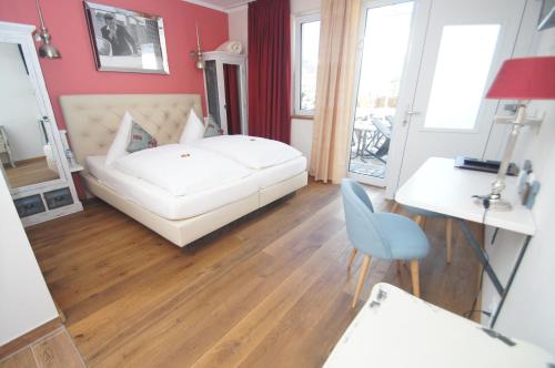 UNO Hotel Chapeau Noir - Free Parking by ANS in Uberherrn