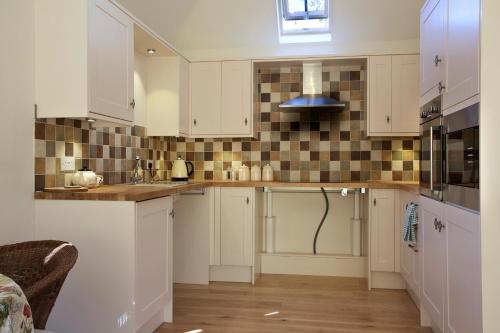 Iffin Farmhouse - image 14