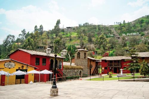 . Decameron El Pueblo