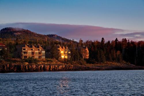 Exterior view, Surfside on Lake Superior in Tofte (MN)