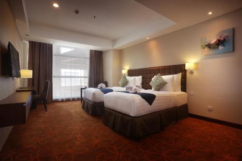 MG Setos Hotel Semarang Stop at MG Setos Hotel Semarang to discover the wonders of Semarang. The hotel offers a wide range of amenities and perks to ensure you have a great time. Service-minded staff will welcome and guide y