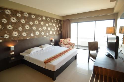 Double room, deluxe, city view