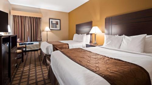 Best Western Plaza Hotel Saugatuck - image 5