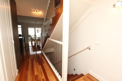 7 Falls Apartments