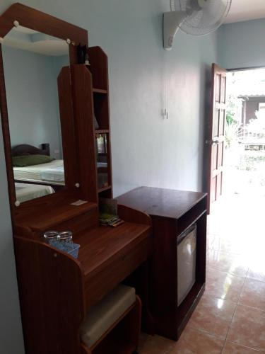 Jungle Hut Bungalows & Hotel – Ko Pha Ngan, UT