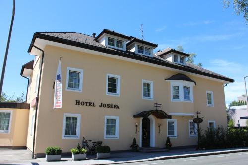 Hotel Josefa – Salzburg, IA