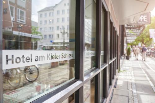 Premiere Classe Hotel am Kieler Schloss Kiel - image 23