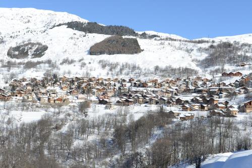 Home by U - Chalet 4 - image 3
