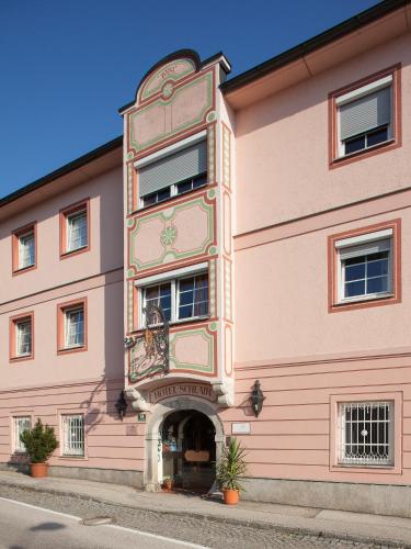 المنظر الخارجي, Hotel Schlair in كريمس مونستر