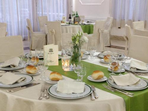 Belsito Hotel - image 6