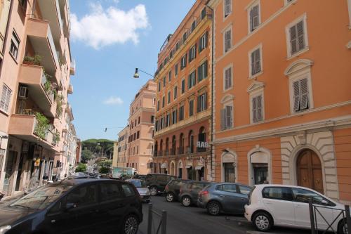 Colosseum Super Family Apartment - image 11
