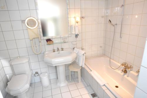 Hotel Gasthof Löwen – Vaduz, CA