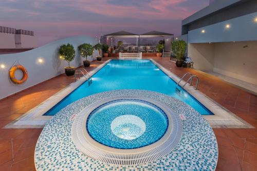 Savoy Crest Hotel Apartment - image 2