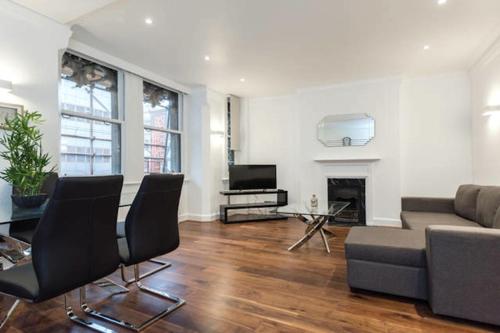 Fleet Street Apartment 2 5
