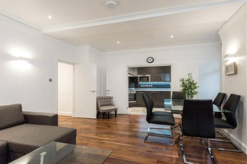 Fleet Street Apartment 2 - image 10