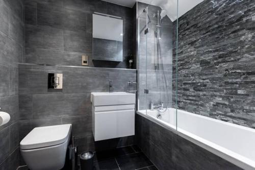 Fleet Street Apartment 2 - image 11