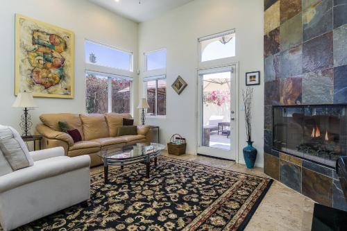 52990 Avenida Villa Home - image 2