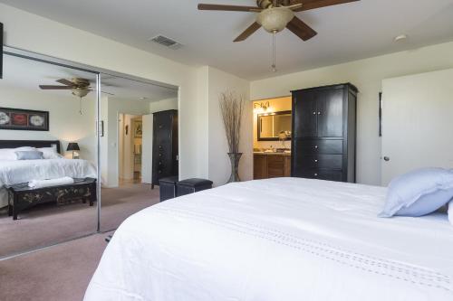 52990 Avenida Villa Home - image 9