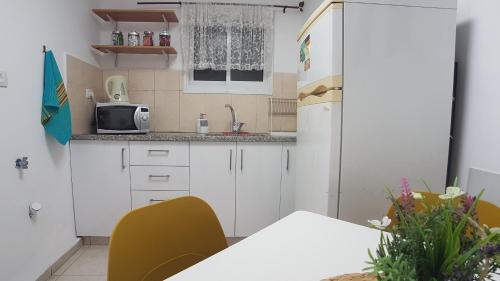 Bếp, Hili Apartments in Trung tâm thành phố Tiberias