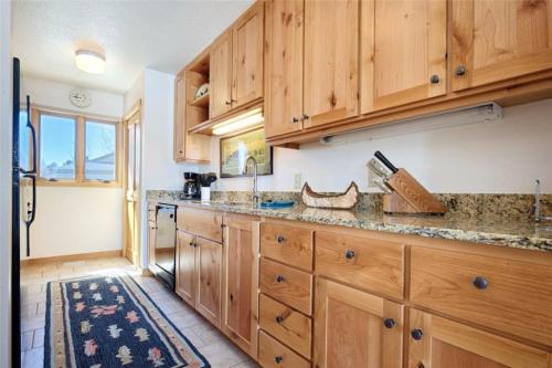Cove Condominiums - image 7