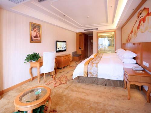 Vienna International Hotel Yantai Changjiang Road Xingyi Square Branch