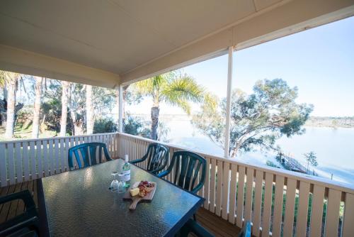 Mundic Waterfront Cottages in Paringa