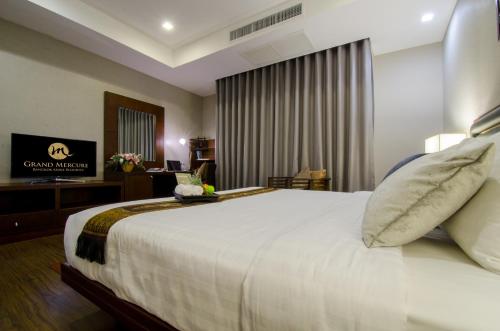 Executive King Suite image 10