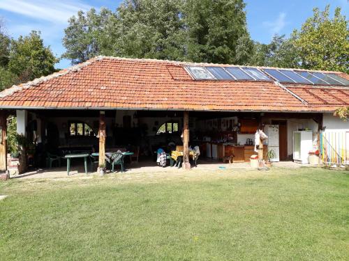 Chuchi Guest House 1