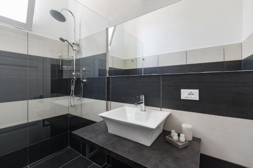 The Imperial Suite - image 3