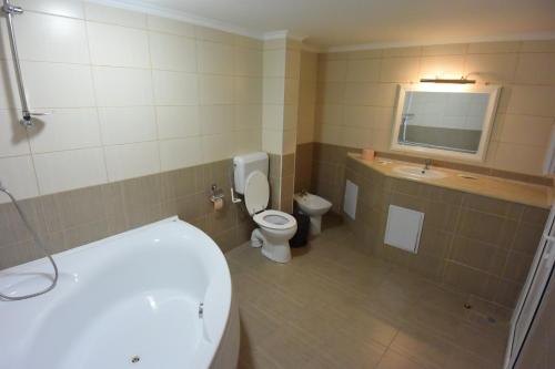Two-Bedroom Apartment image 6