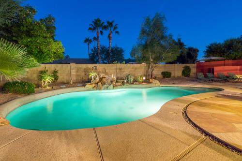 4 bedrooms, 5 beds