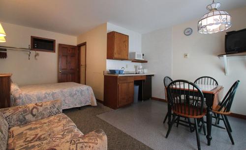 Double Bed with Sleep Sofa and Kitchenette