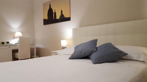 Hotel Centrum - image 9